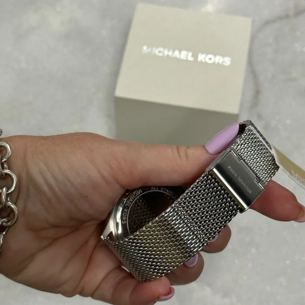 NWT Michael Kors watch MK8606 - Picture 4 of 5